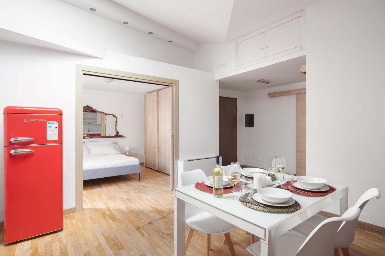 Solemar Sicilia - Palazzo Quaroni Apartment Palermo Luaran gambar