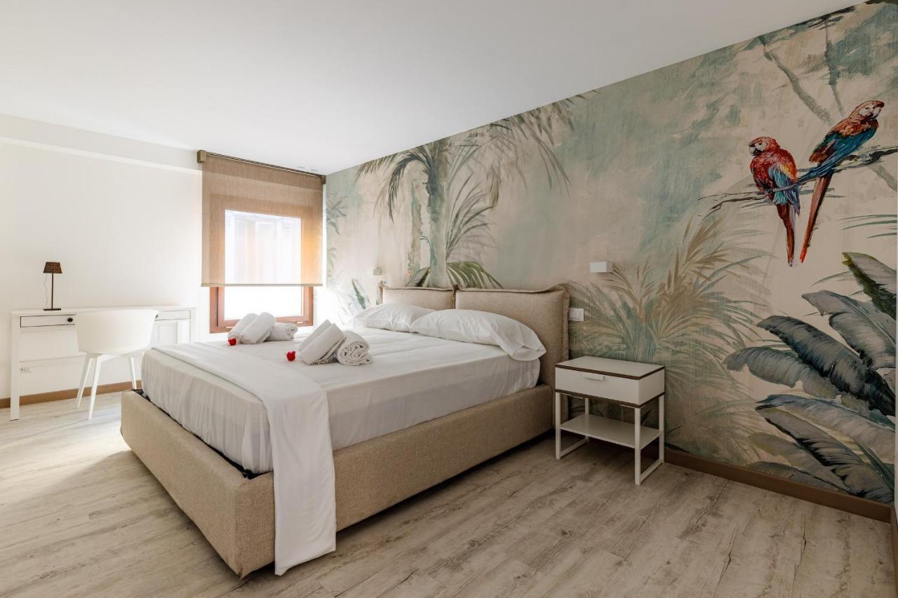 Solemar Sicilia - Palazzo Quaroni Apartment Palermo Luaran gambar