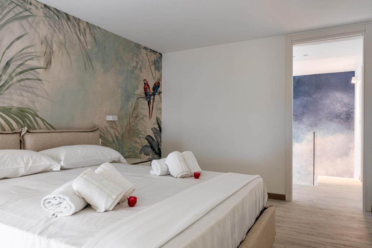 Solemar Sicilia - Palazzo Quaroni Apartment Palermo Luaran gambar