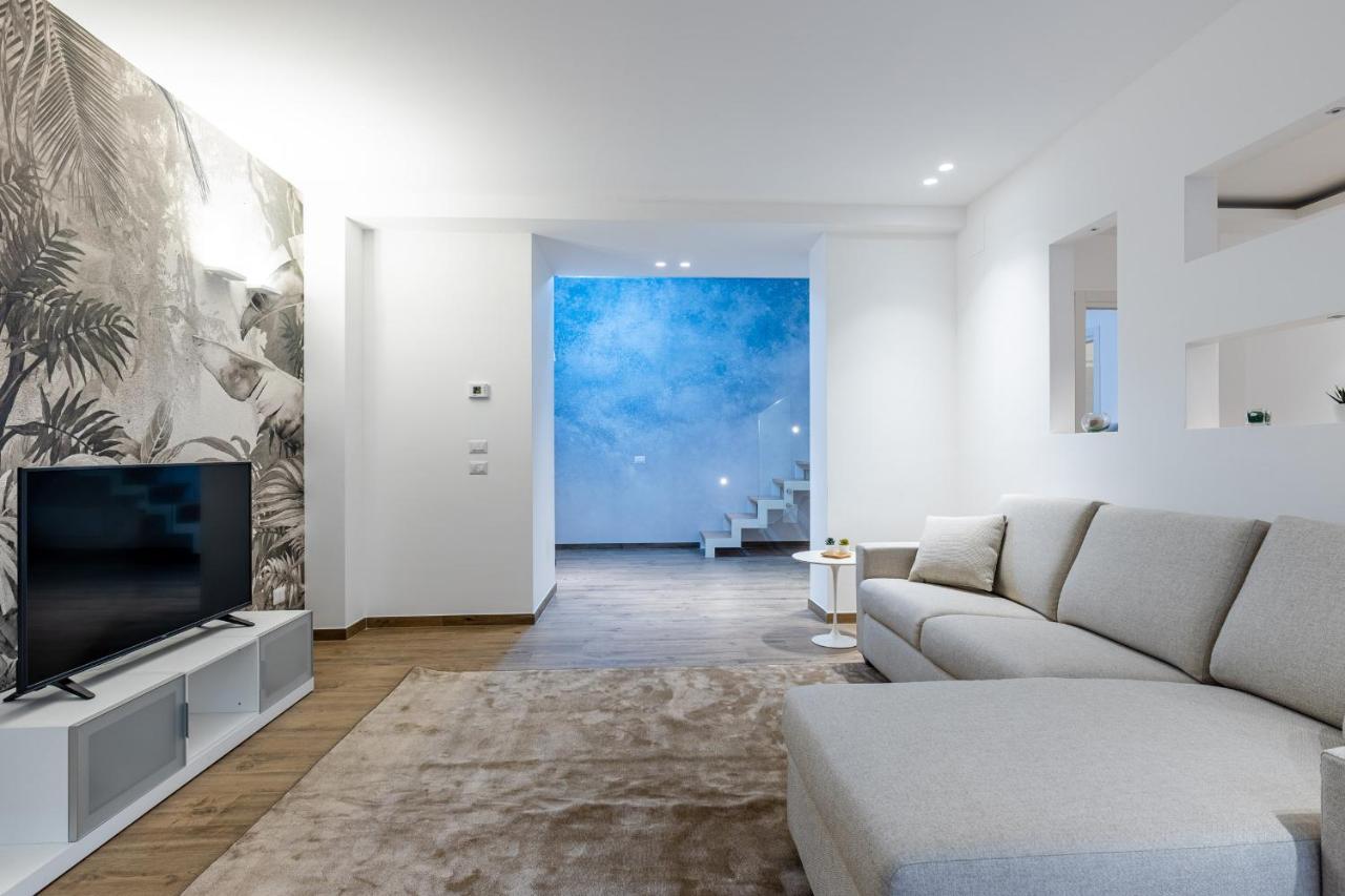 Solemar Sicilia - Palazzo Quaroni Apartment Palermo Luaran gambar